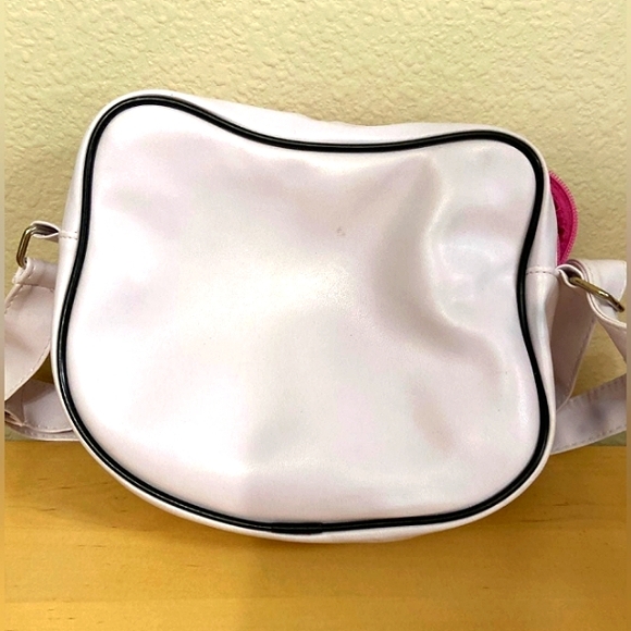 Loungefly Hello Kitty crossbody bag - Picture 2 of 4